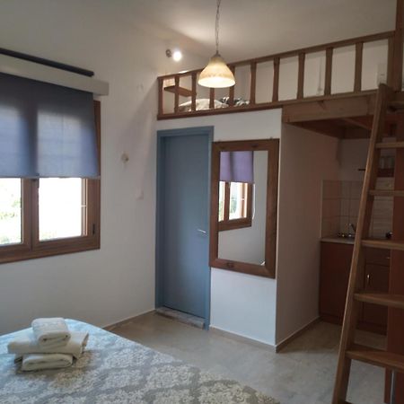 Manolakis Pizanias Apartment Emborios Екстериор снимка