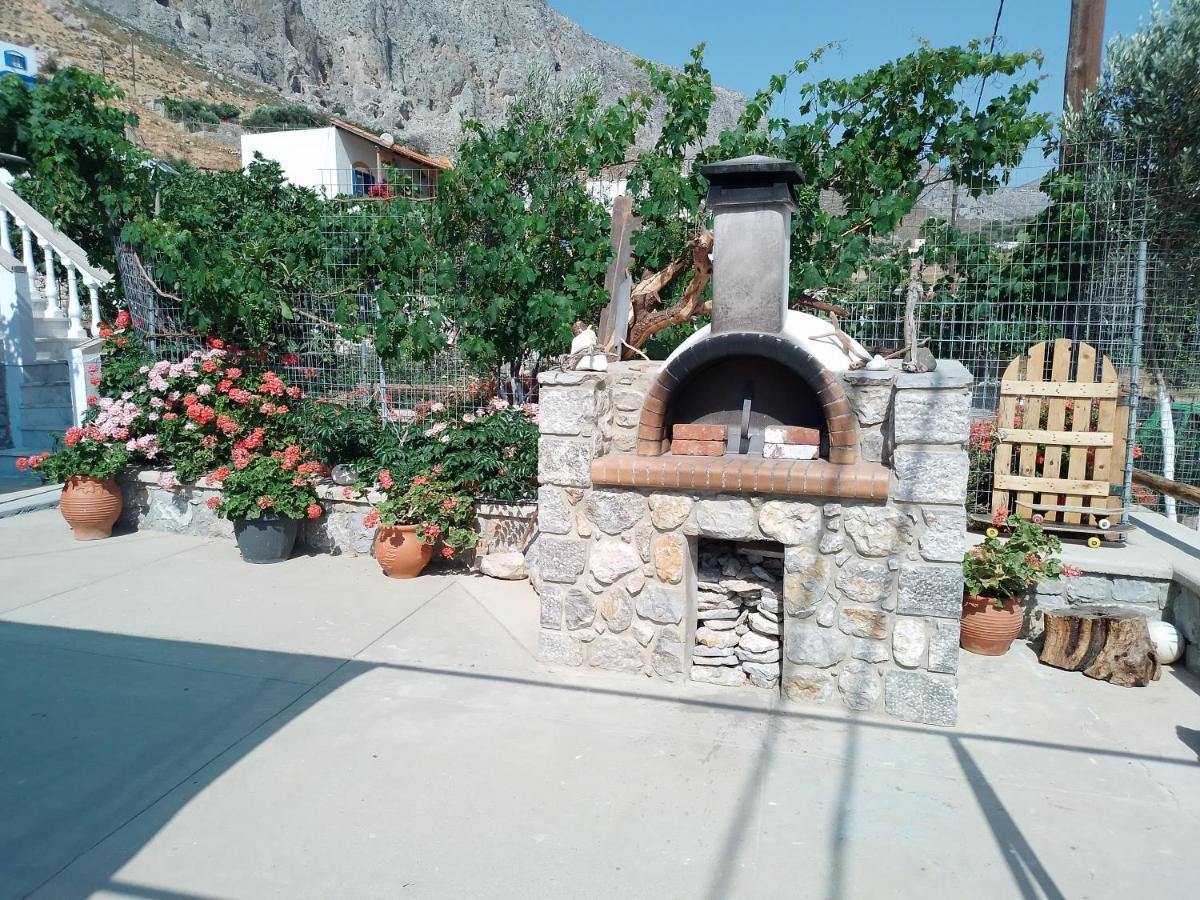 Manolakis Pizanias Apartment Emborios Екстериор снимка