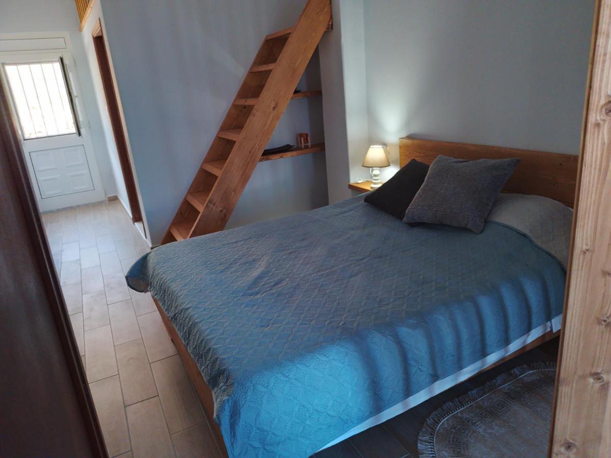 Manolakis Pizanias Apartment Emborios Екстериор снимка