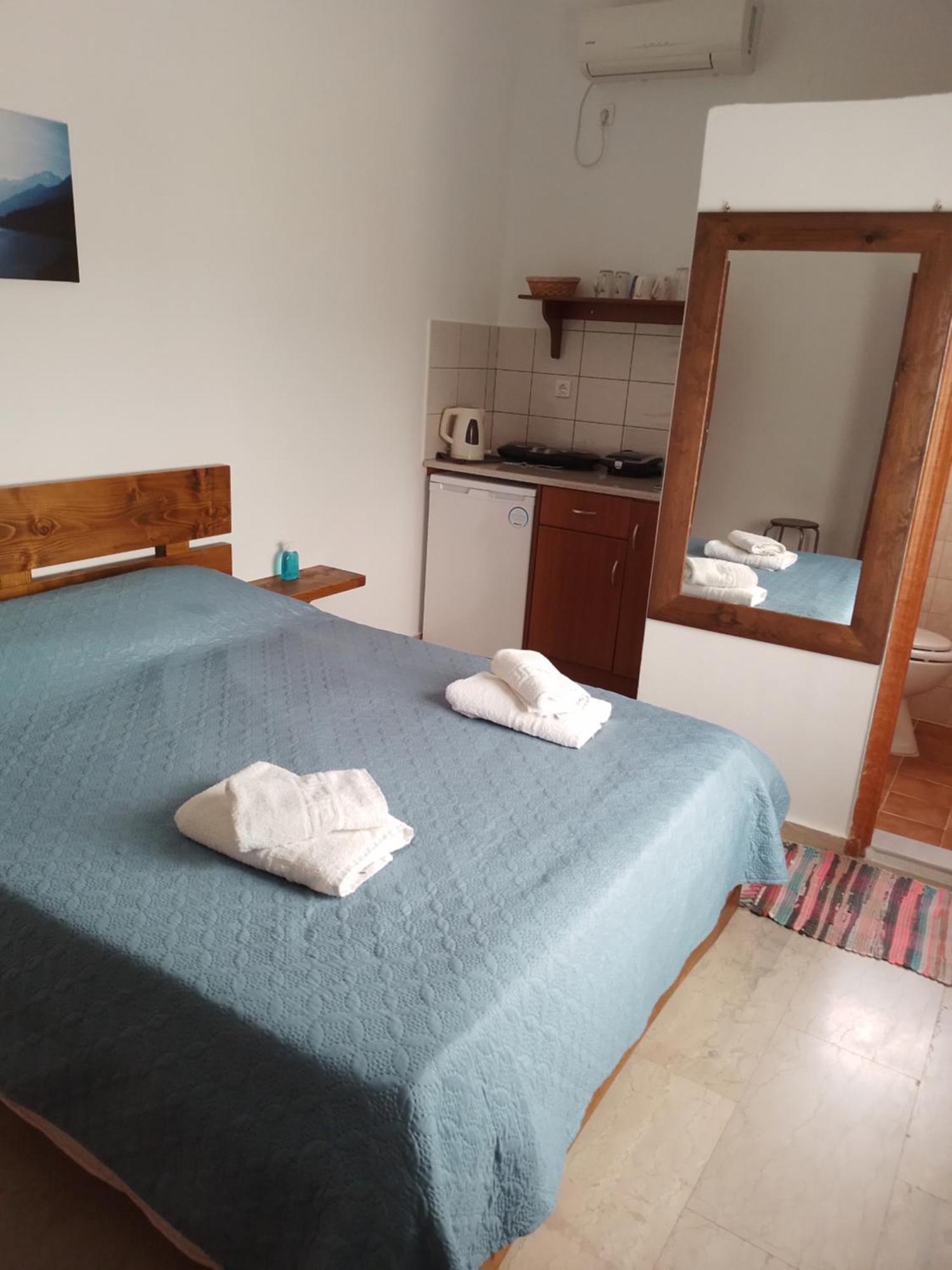 Manolakis Pizanias Apartment Emborios Екстериор снимка