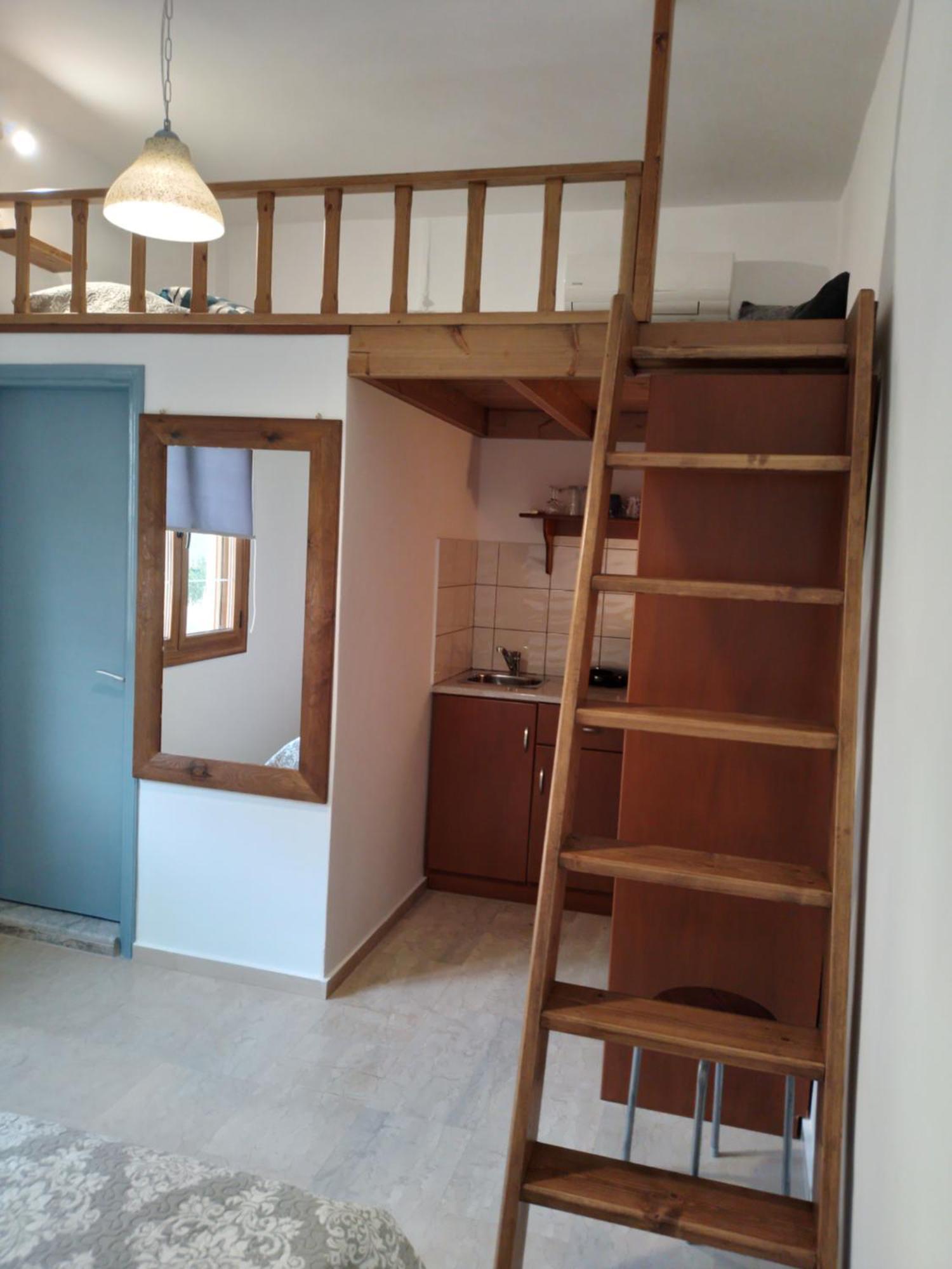 Manolakis Pizanias Apartment Emborios Екстериор снимка