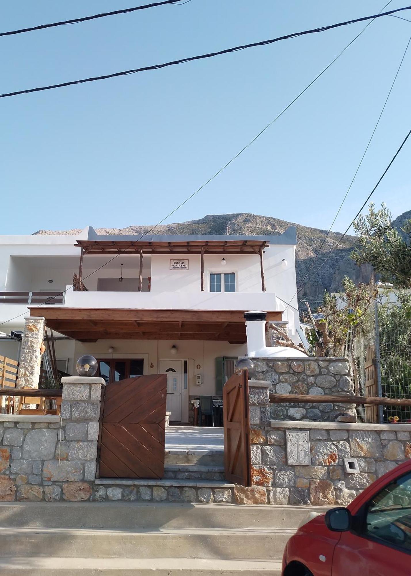 Manolakis Pizanias Apartment Emborios Екстериор снимка